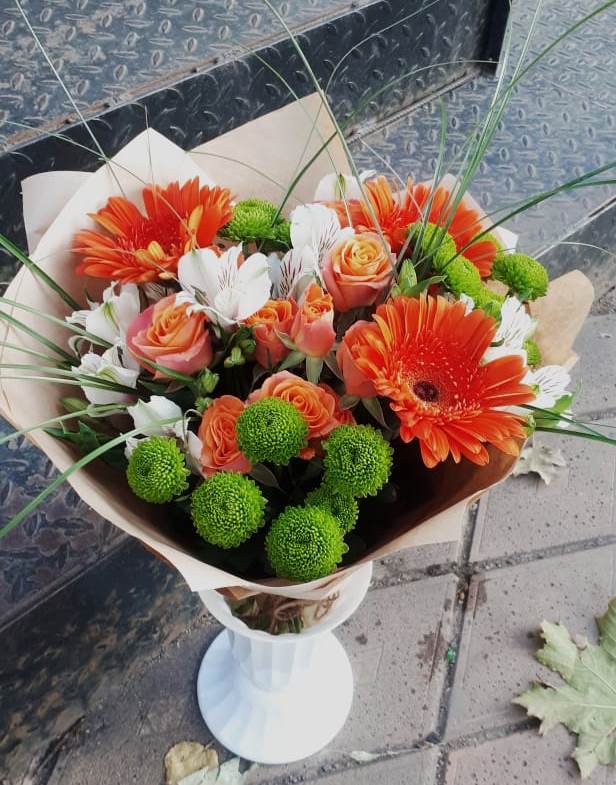 Букет цветов из: Герберы, Хризантемы, Альстромерии и Розы в Агроном
