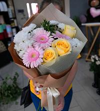 Букет цветов из:  Герберы, Розы и Хризантемы в Агроном