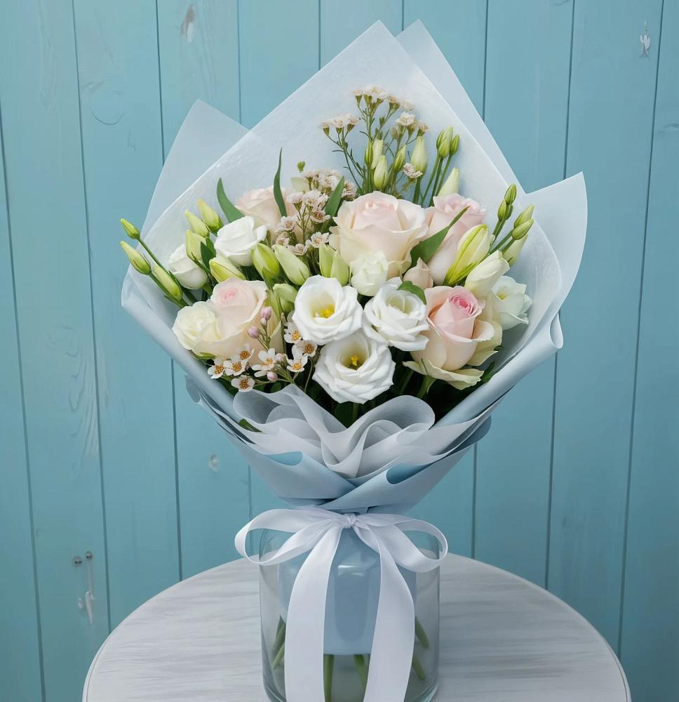 Букет цветов из: Розы и Лизиантусы в Агроном