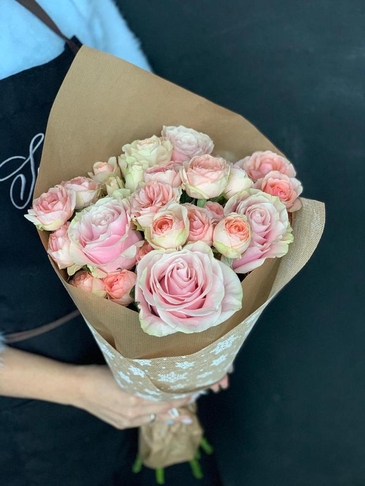 Букет цветов из: Хризантемы и Розы в Агроном