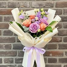 Букет цветов из:  Лизиантусы и Розы #REPLACE_PRED# Агроном