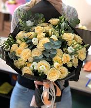 Букет птица счастья в Агроном Букет цветов из: Розы и Лизиантусы в Агроном