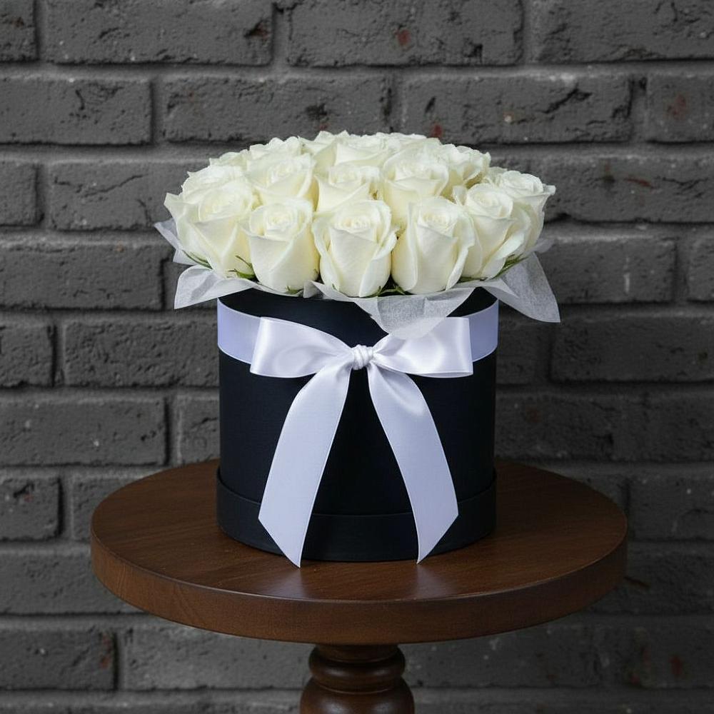 Цветочная композиция из Розы в шляпной коробке в Агроном