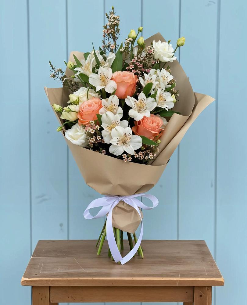 Букет цветов из: Альстромерии, Лизиантусы, Розы и Хризантемы в Агроном